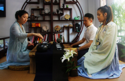 大圓普洱交易中心九家實(shí)體店盛大開業(yè)，推動(dòng)普洱茶倉儲服務(wù)新升級